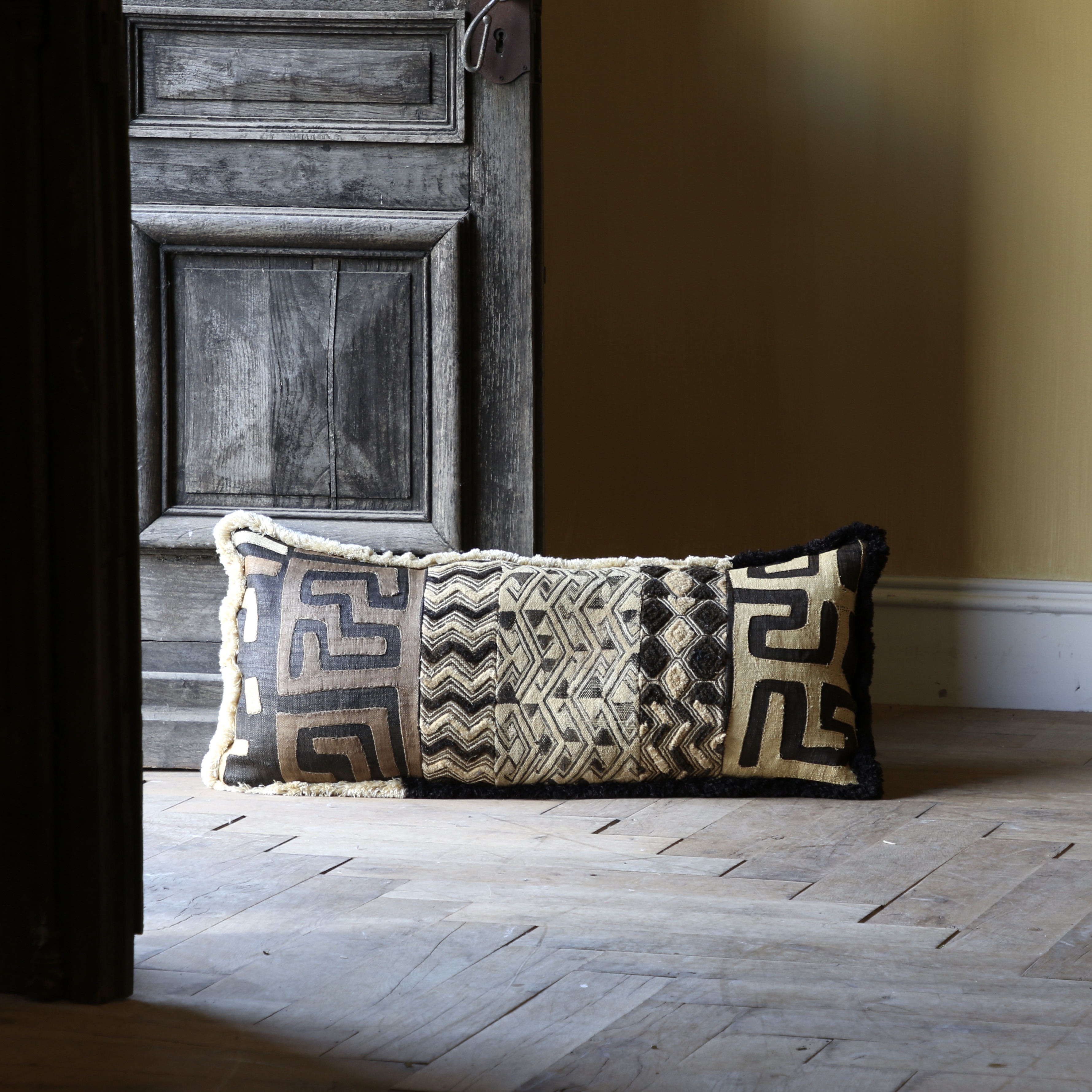 155-52 - Kuba Cloth Cushion